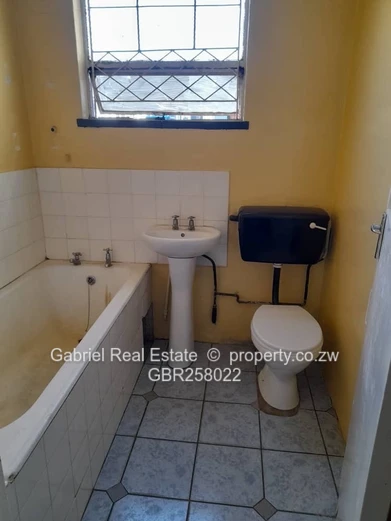 Flat To Let