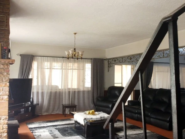 5 Bedroom House