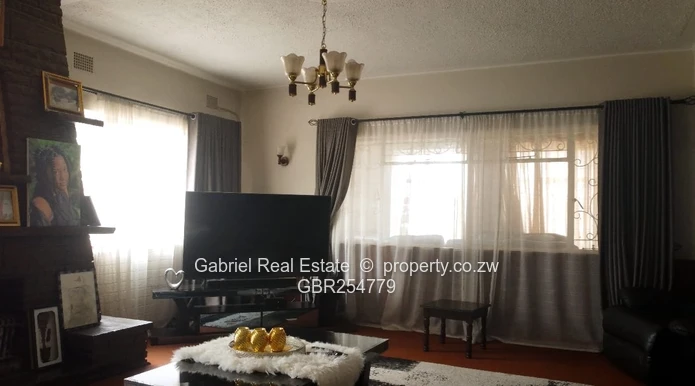  Grand 5-Bed double storey house near CBD.