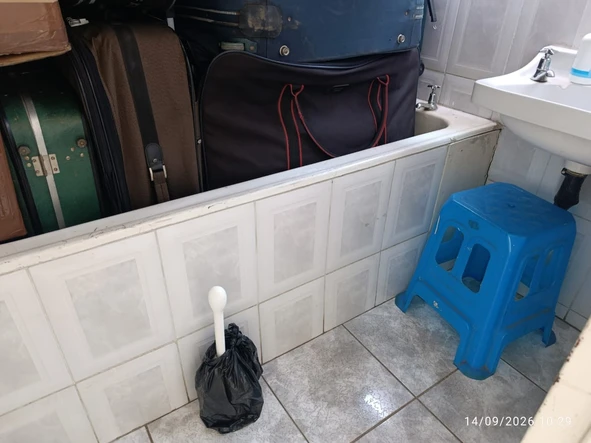 3 Bedroom Flat & Apartment