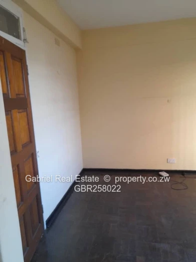 Flat To Let