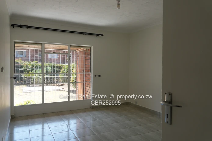 Charming 2 bedroom garden flat to let!