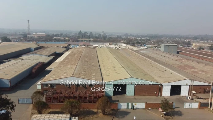 Conveniently located Warehouse & Factory along Glenagles road.
