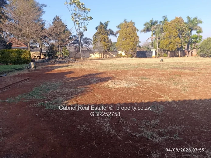 Subdivided residential stand in a built up area with tarred roads, sewer and electricity. (Sole Mandate)