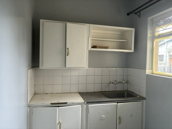 Flat & Apartment