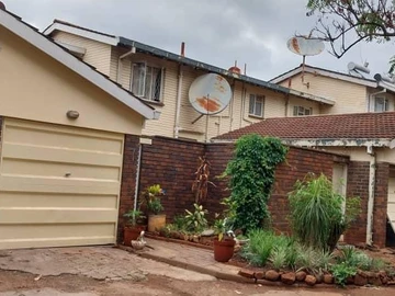 3 Bedroom Flat & Apartment