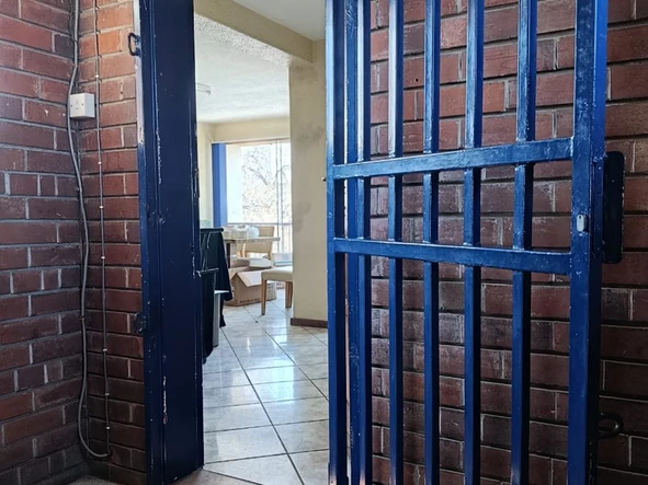 3 Bedroom Flat & Apartment