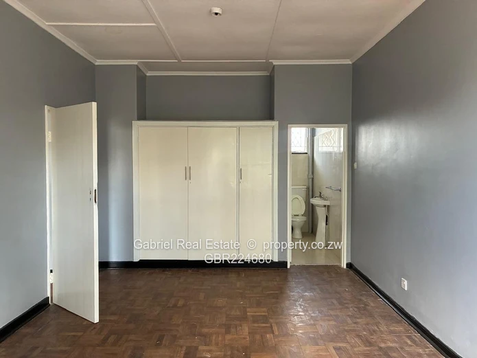 Charming One-Bedroom Flat in Avondale