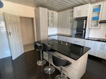 4 Unit Townhouse Complex