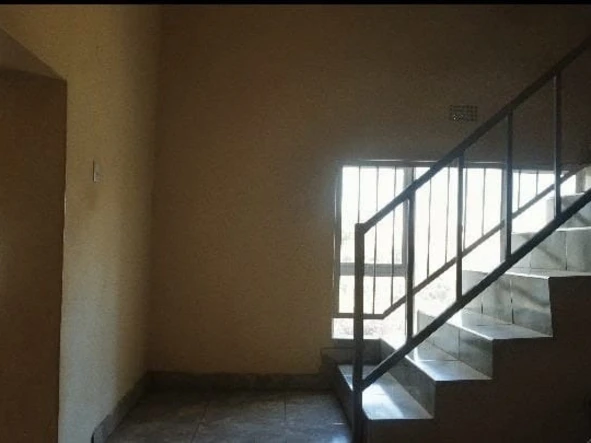 6 Bedroom House
